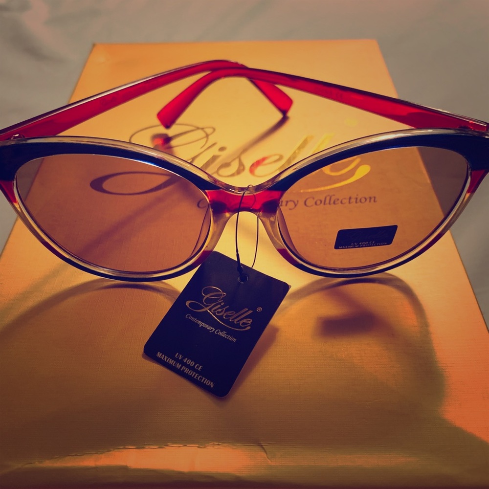 Gisselle Womans Sunglasses